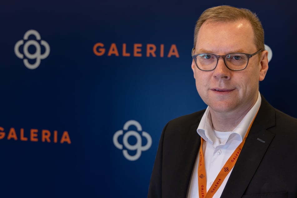 Galeria-Filialgeschäftsführer Torsten Dunkelmann (50) verweist auf niedrige Kundenzahlen.