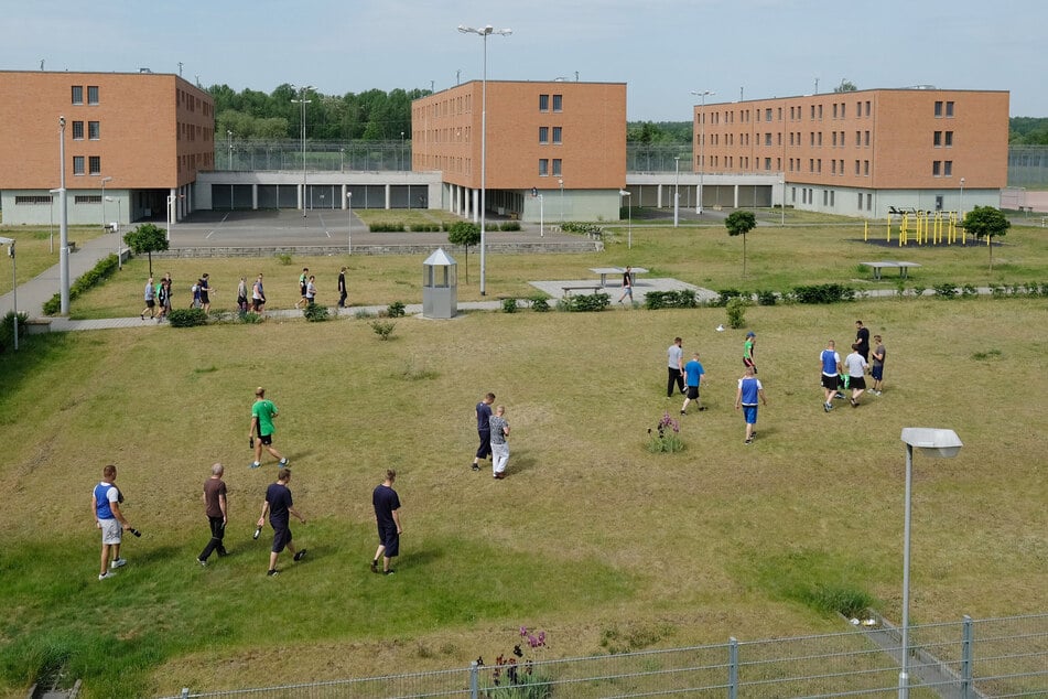 Der Jugendknast in Regis-Breitingen (Landkreis Leipzig). Hier landen kriminelle Jugendliche ab 14 Jahren.