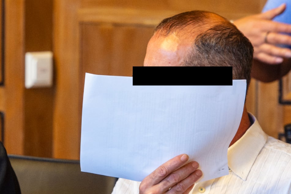 Hüseyin C. (48, r.) muss für fünfeinhalb Jahre ins Gefängnis.