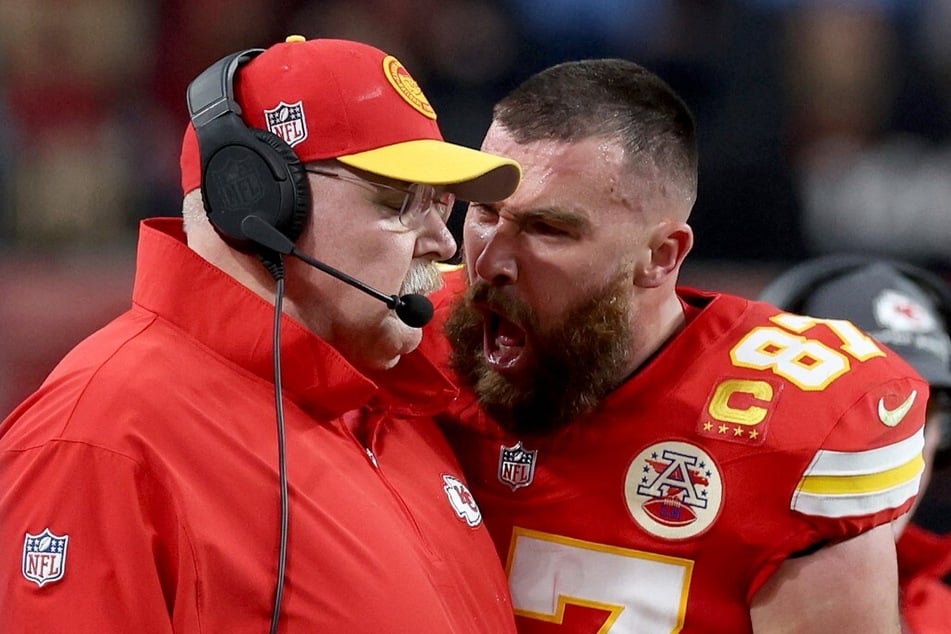 Travis Kelce's (r.) aggressive outburst towards coach Andy Reid (l) shocked the nation, leading to widespread condemnation from the NFL world and Swifties, alike.
