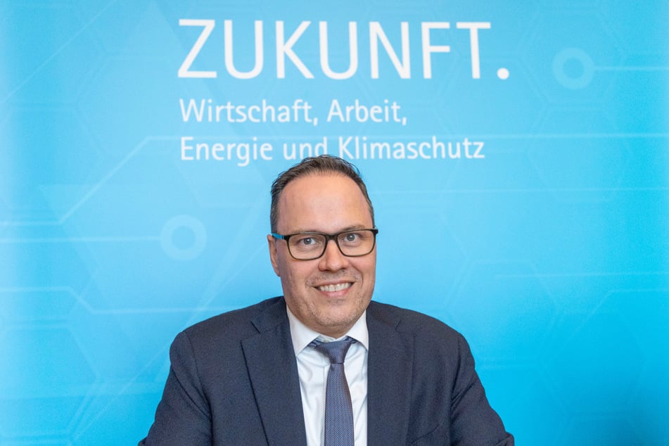Für ihn sind Arbeitsplätze wichtiger als die CO2‑Belastung: Sachsens Wirtschaftsminister Dirk Panter (52, SPD).