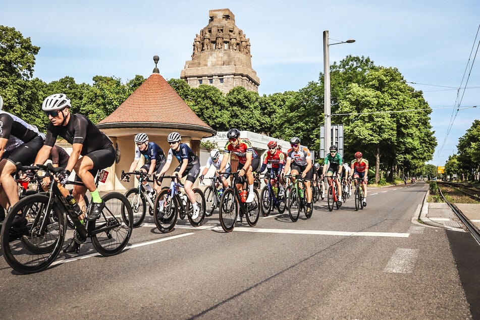 Auch 2025 treten über 2.500 Teilnehmerinnen und Teilnehmer bei verschiedenen Rennen bis 212 km in die Pedale.