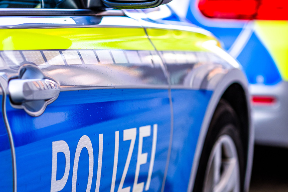 Die Polizei in Halle wurde am gestrigen Samstag und heutigen Sonntag mehrmals alarmiert. (Symbolbild)