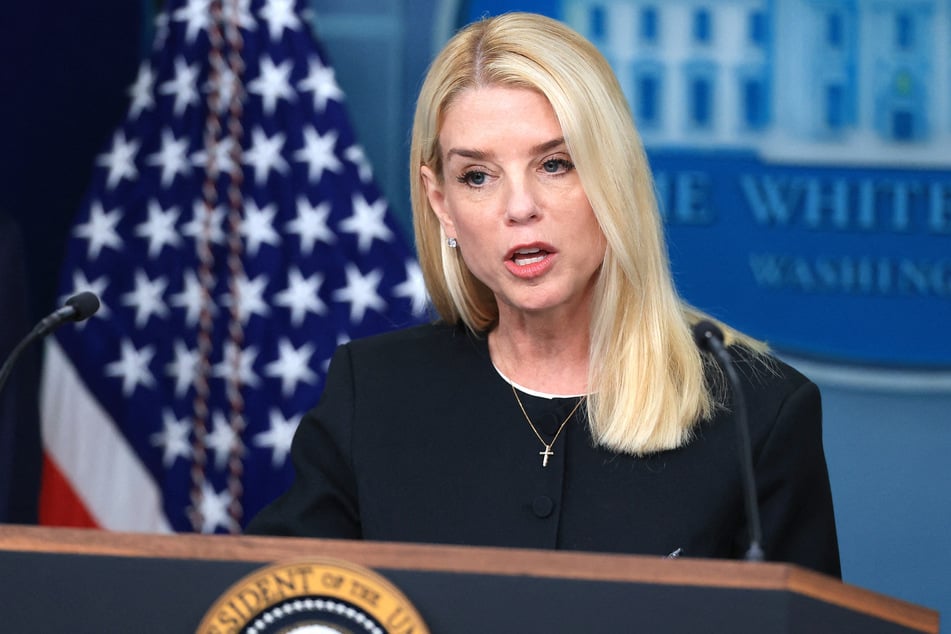 Attorney General Pam Bondi said Saturday she had ordered charges to be dropped against a doctor accused of destroying Covid-19 jabs and issuing fake vaccination certificates.
