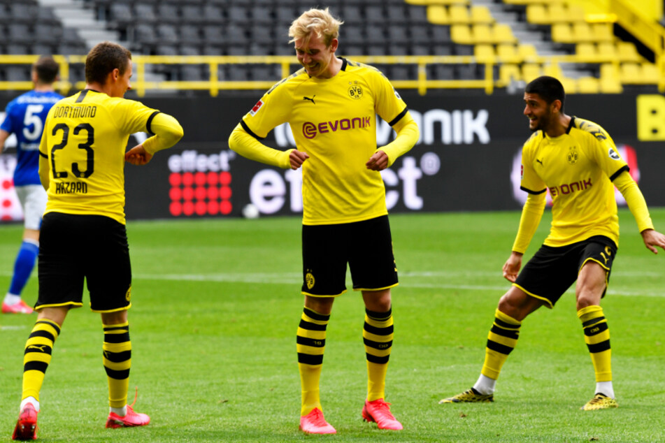 Julian Brandt (M.) machte ein überragendes Spiel. Nahezu jeder Angriff lief über ihn, an allen vier Toren war er direkt beteiligt.