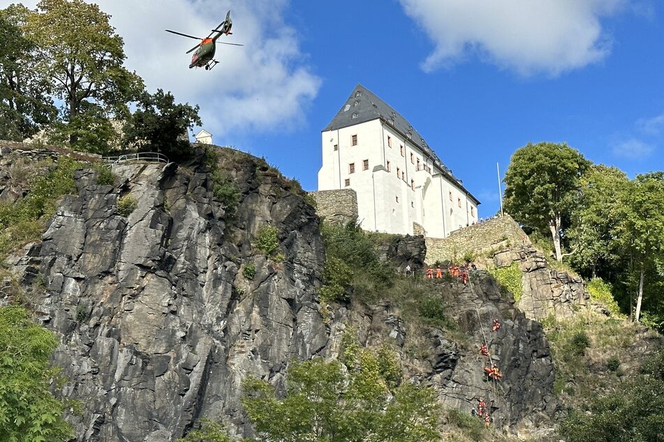Die Kletterfelsen am Schloss Wolkenstein: Hier stürzte am Montag eine Frau in die Tiefe. Sie kam anschließend in ein Krankenhaus.