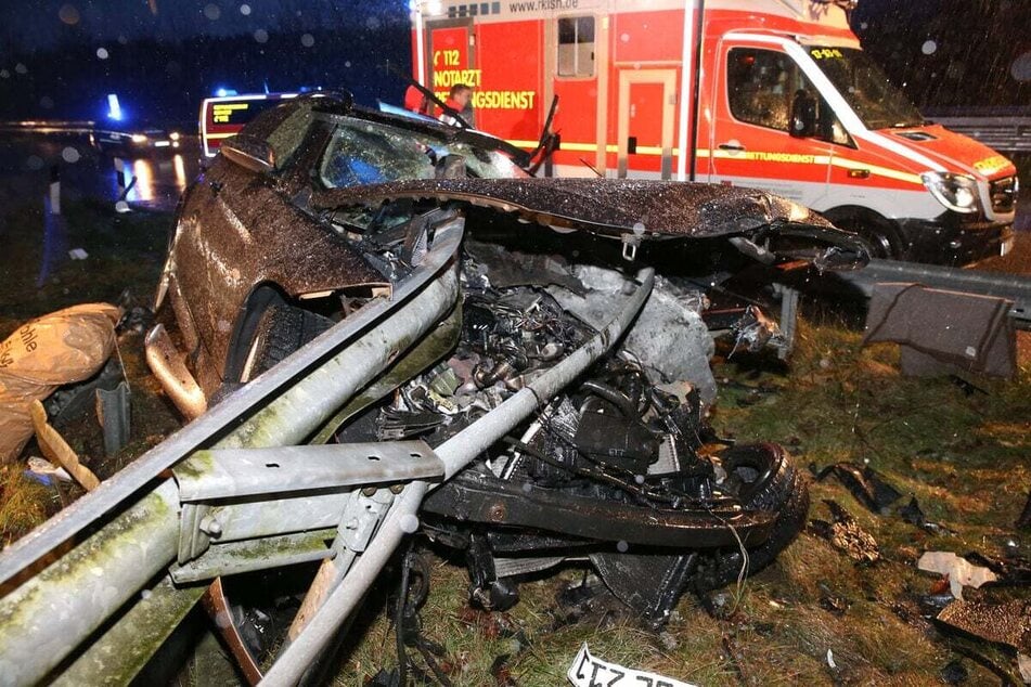 A23 Unfälle passieren häufig im Winter wegen Glatteis wie hier bei Albersdorf.