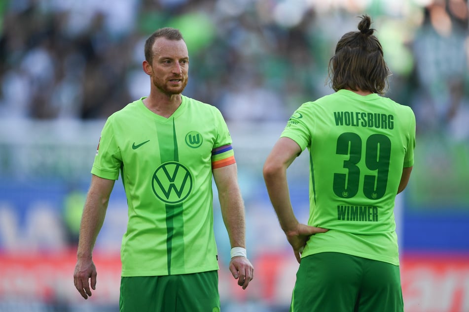 Maxi Arnold (30,l.) kickt als Wolfsburg-Kapitän in der Bundesliga - und irgendwann noch einmal für die SGD?