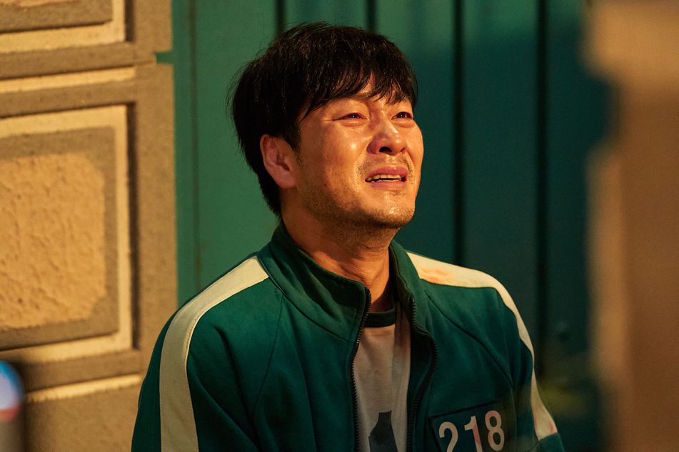 In "Squid Game" kämpfen hoch verschuldete Südkoreaner wie Cho Sang-Woo (Park Hae-soo) um ihre Freiheit.