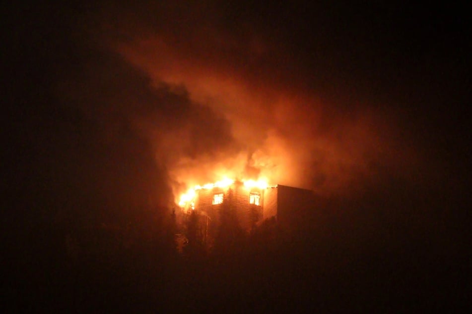Das von den Nationalsozialisten errichtete Kehlsteinhaus ist in der Nacht zum Samstag durch ein Feuer weitgehend zerstört worden.