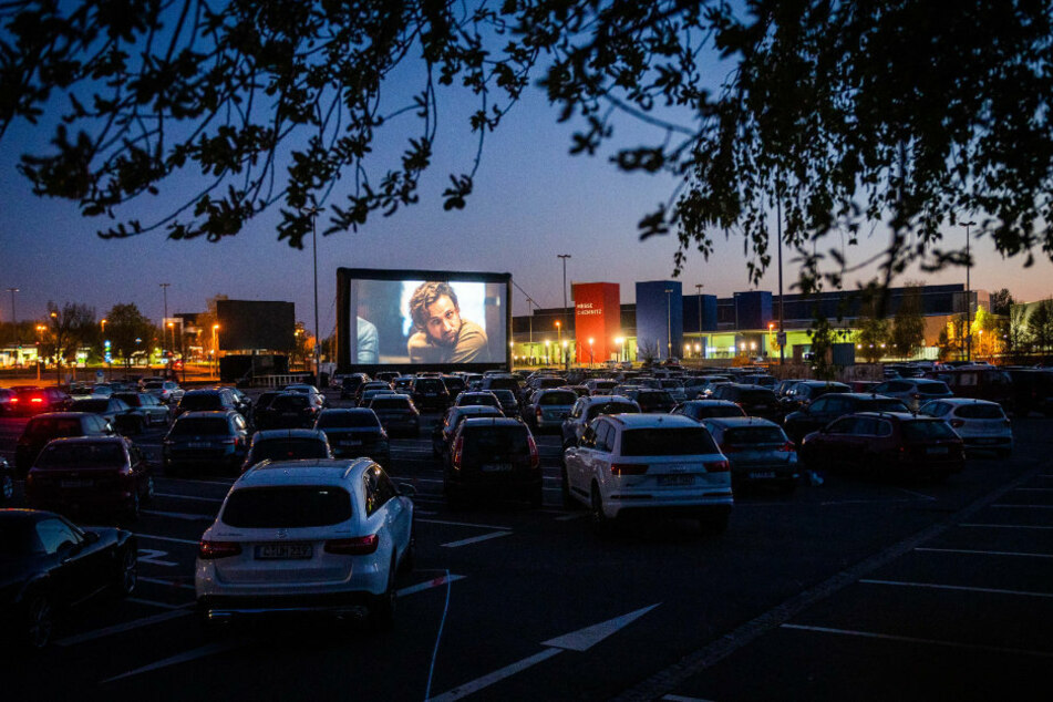Ab diesem Sonntag gibt es im Autokino nicht mehr nur Filme zu sehen. Das Programm wird erweitert.
