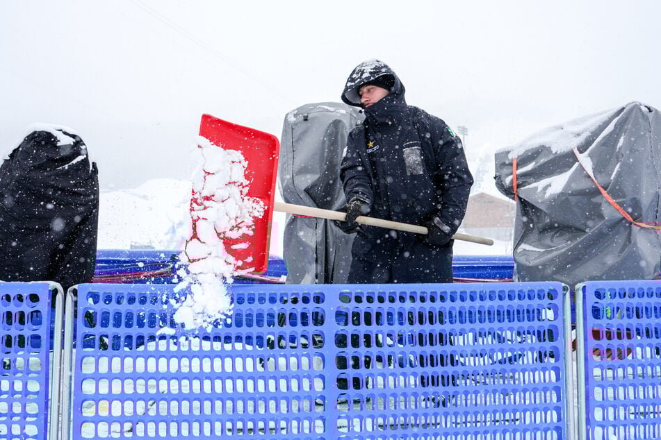 Die Olympia-Arbeiter haben im Moment alle Hände voll zu tun.