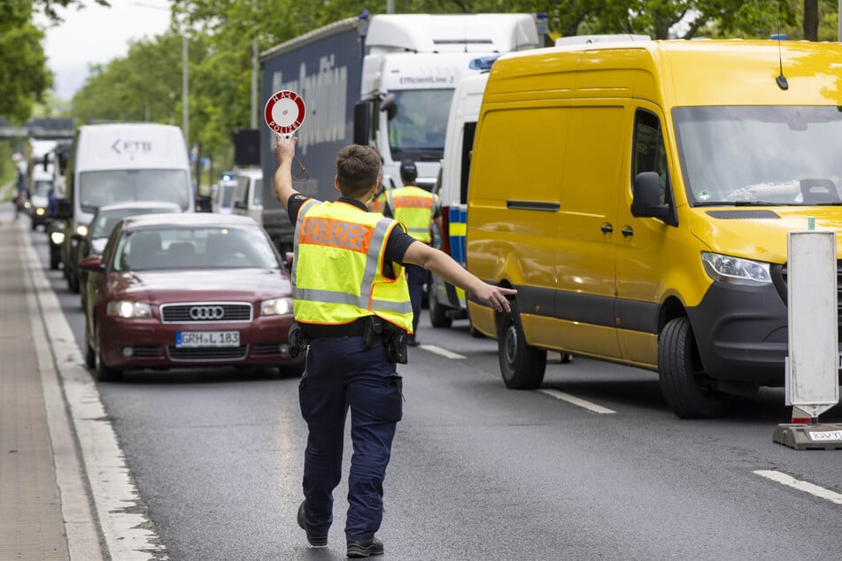 Die Kontrolle führte zu langen Staus in der Radeburger Straße.