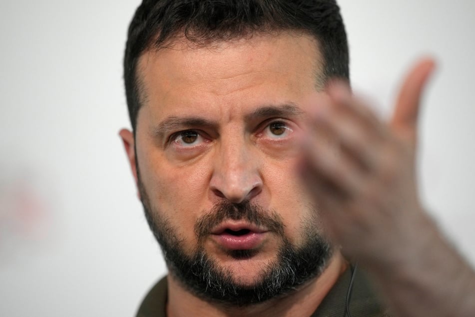 Nach der Ankündigung Russlands einer einseitigen Feuerpause rund um den Weltkriegsgedenktag am 9. Mai hat der ukrainische Präsident Wolodymyr Selenskyj (48) seinerseits eine Feuerpause verkündet.