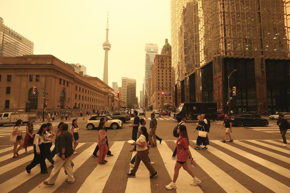 Toronto air ranked among world's worst as wildfire smoke heads towards New York