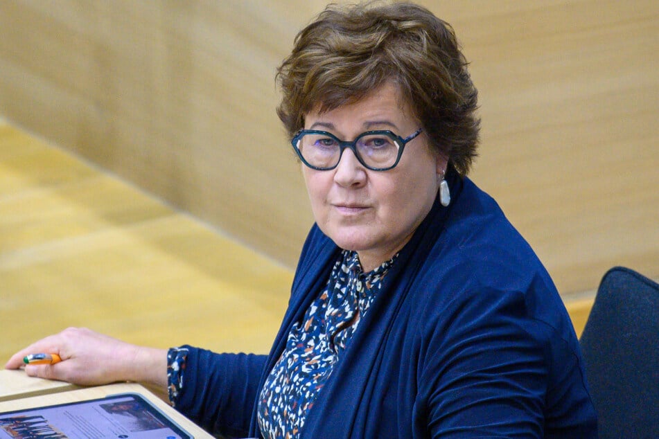 Sachsen-Anhalts Gesundheitsministerin Petra Grimm-Benne (60, SPD) erteilt einem Rettungsschirm für Krankenhäuser momentan eine Absage. (Archivbild)