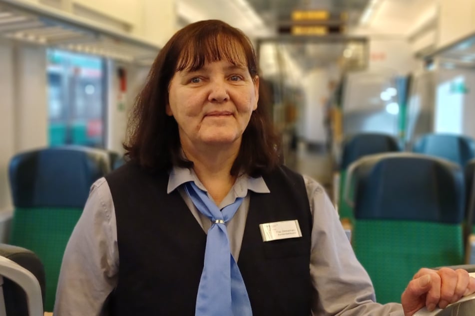 Schaffnerin Simone Hübert konnte im Sommer 2025 eine kritische Situation in einem Zug souverän lösen.