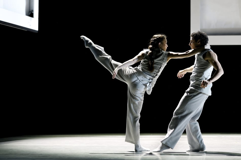 Das Theater Magdeburg feierte Premiere von einem neuen Ballett-Doppelabend.