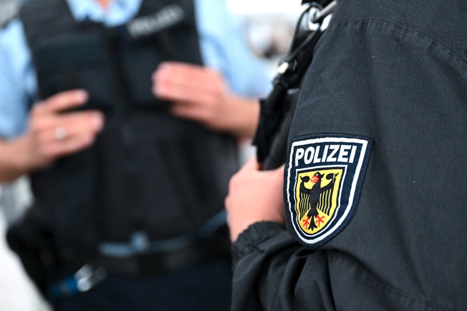 Die Bundespolizei musste alle Gleise in Böhlen sperren. (Symbolbild)