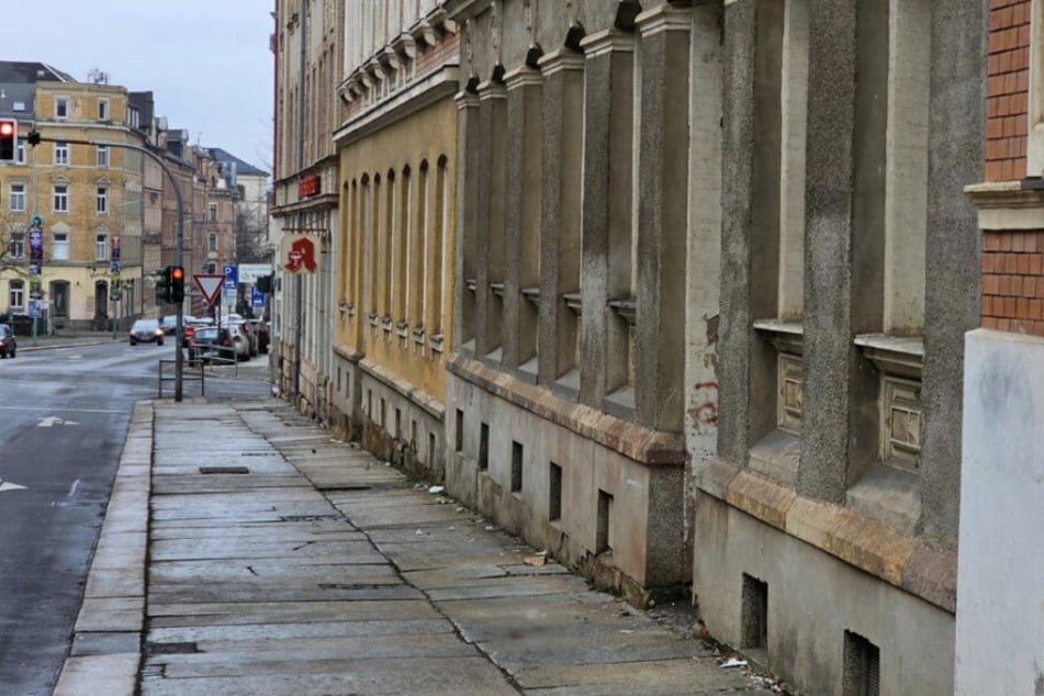 In der Fürstenstraße auf dem Chemnitzer Sonnenberg geschah die brutale Raub-Attacke. Nun konnte die Polizei einen der mutmaßlichen Täter (17) ermitteln.