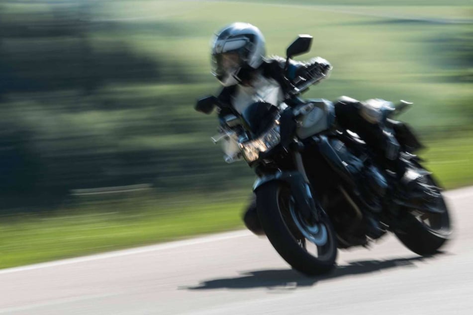 Flucht vor Kontrolle: Motorrad nicht zugelassen, Biker unter Drogeneinfluss