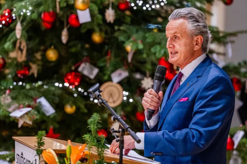 Die traditionsreiche Aktion "Weihnachtsbaum der Kinderwünsche" ist in vollem Gange. Den Startschuss gab OB Dr. Frank Nopper am Donnerstag.