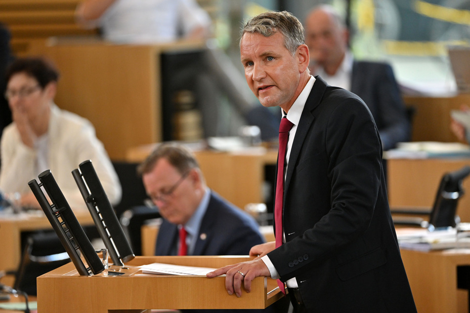 Thüringens AfD-Fraktions- und Landeschef Björn Höcke (51) kritisiert die Aussage von Thüringens Verfassungsschutz-Präsidenten Stephan Kramer (55) und hat nach eigenen Angaben Strafanzeige gestellt. (Archivbild)