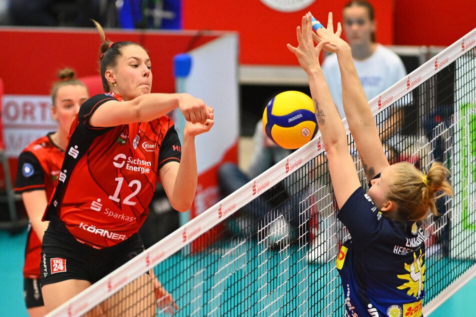 Mette Pfeffer (20, l.) &amp; Co. hauen am Mittwoch in Suhl alles rein, um den ersten Sieg in der Final-Serie einzufahren.