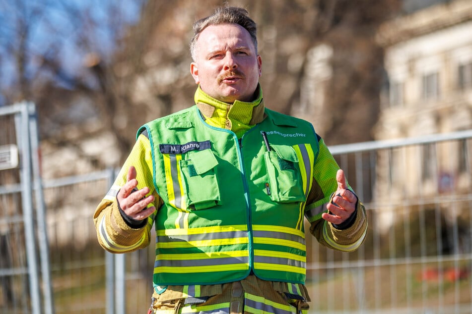 Dresden könnte eine Evakuierung historischen Ausmaßes bevorstehen, weiß Feuerwehr-Sprecher Michael Klahre (47).