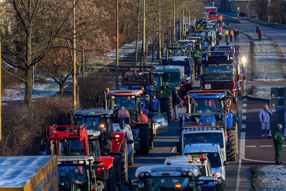 In Sachsen-Anhalt kam es bereits am Montag zu Protesten. Am Mittwoch sollen Autobahn-Auffahrten von den Landwirten blockiert werden.