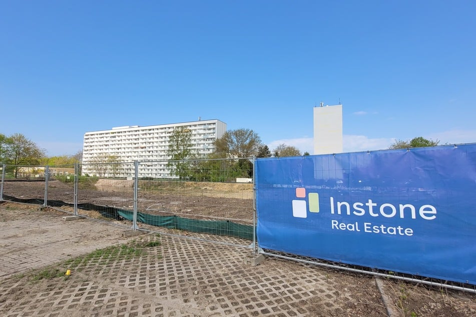 Noch ist abseits der Baugrube nicht viel zu sehen, doch in den kommenden Jahren soll auf dieser Fläche an der Semmelweisstraße, nahe der Nationalbibliothek, ein neues Quartier entstehen.