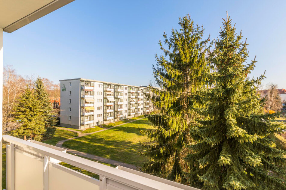 Ernst-Enge-Str. 102. Alle Bilder sind Originalbilder aus dieser Wohnung.