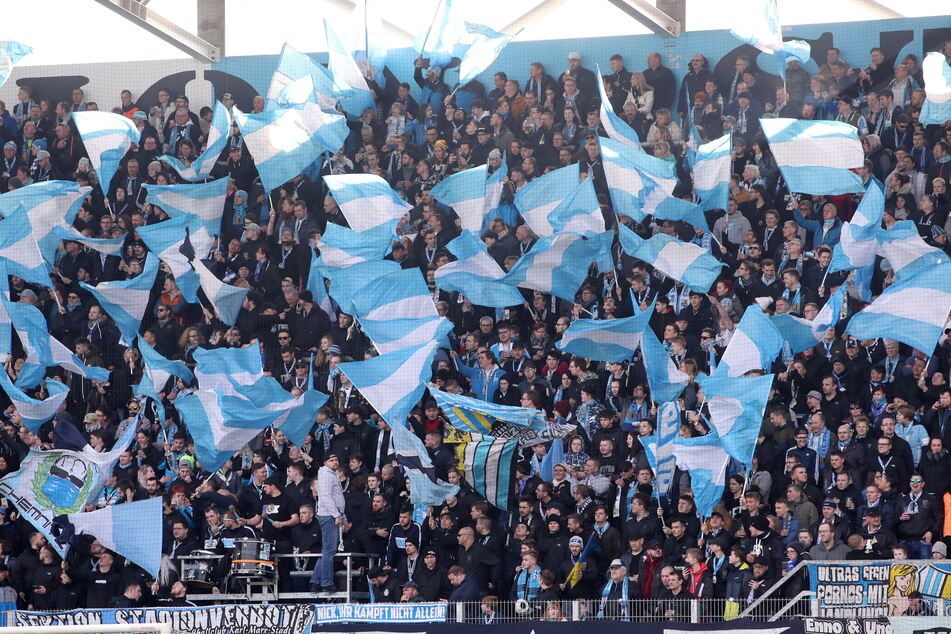 Zum Regionalliga-Auftakt herrschte am Donnerstag in Chemnitz eine herausragende Stimmung - nicht unter den CFC-Fans. So kann es gern weitergehen.