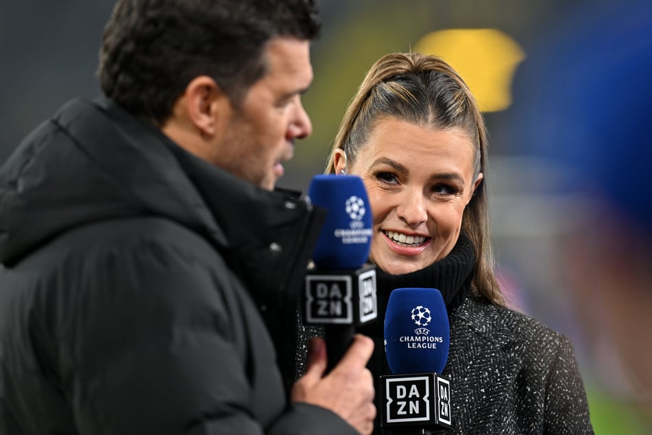 Laura Wontorra (r.) und Michael Ballack stehen heute auch zum Spiel zwischen Bayern und Real gemeinsam vor der Kamera.
