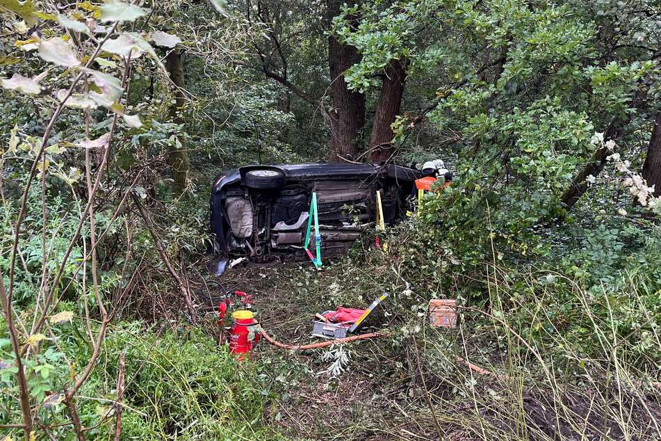 Bei einem Unfall in Rösrath wurden zwei junge Frauen verletzt.