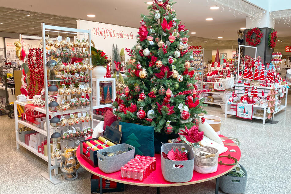 Wundervolle Weihnachtsdeko findet Ihr bei diesem Möbelhaus zum kleinen Preis