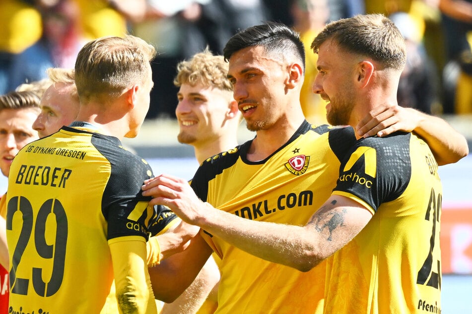 Lukas Boeder (28, l.), Claudio Kammerknecht (26, 2.v.r.) oder Lars Bünning (27, r.)? Nur für einen der drei gibt es in Dynamo Dresdens Innenverteidigung derzeit einen Startplatz.