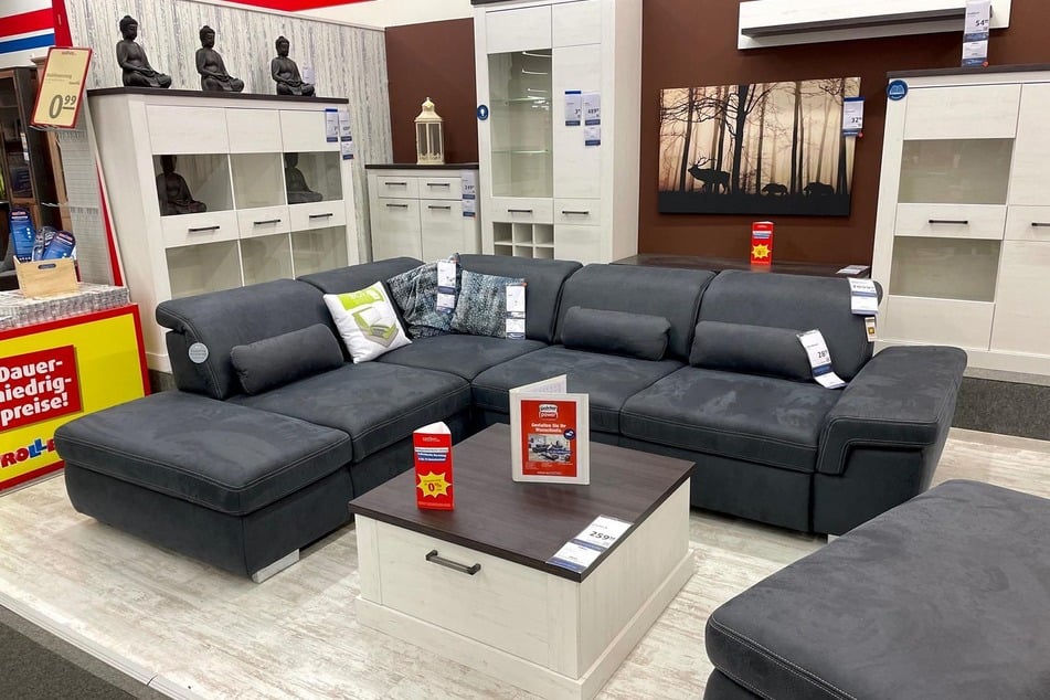 Bei ROLLER Hückelhoven könnt Ihr am Sonntag (6.9.) das Traumsofa 20 Prozent günstiger bekommen.