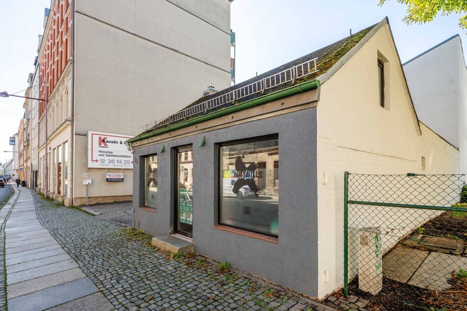Die Schule für "Disc-Jockeys" befindet sich auf der Limbacher Straße.