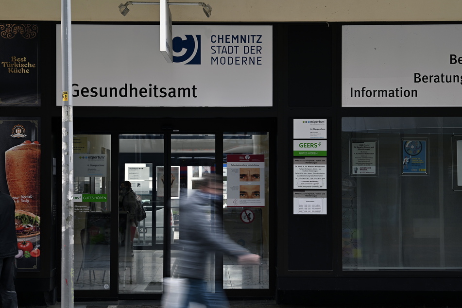Nach der Panne bekommt das Gesundheitsamt unter anderem Hilfe von der Bundeswehr.