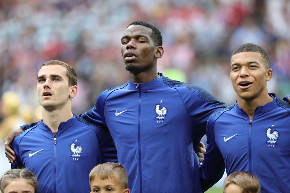 Wirbel vor der WM! Ließ Fußball-Star Paul Pogba Mitspieler Mbappé und PSG verhexen?