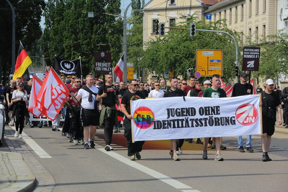 Der rechtsextreme Gegenprotest der "Jungen Nationalisten" verlief unter anderem über die Freiberger Straße.
