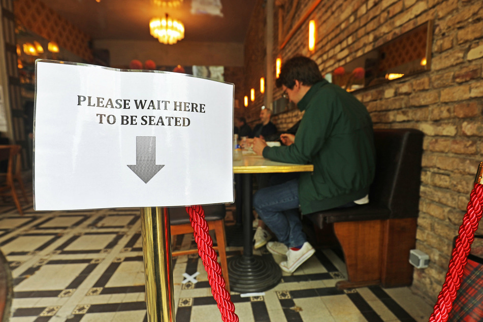 In den Restaurants gilt Mindestabstand.