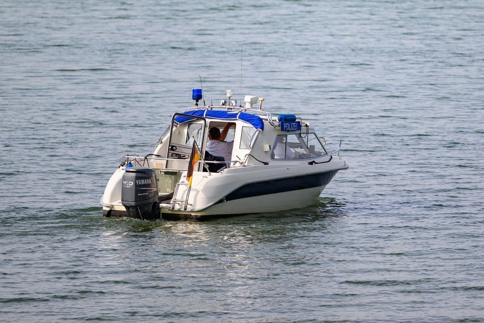 Die Polizei geht von einem Badeunfall aus. (Symbolfoto)
