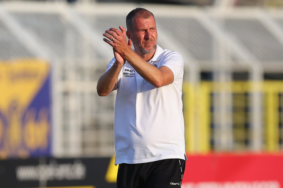 Darf sich über den ersten Saisonsieg freuen: Meistertrainer Jochen Seitz.