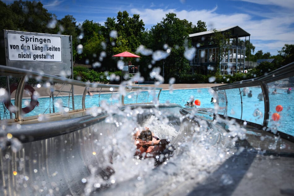 Wasserspaß im Sommerbad Neukölln ist bis auf Weiteres nicht möglich. (Archivfoto)