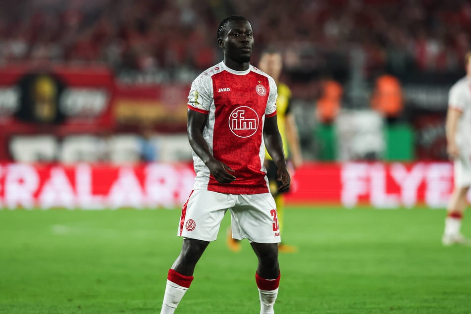 Essens Kelsey Owusu (21) stand nach dem Spiel wegen seines Fouls am Pranger.