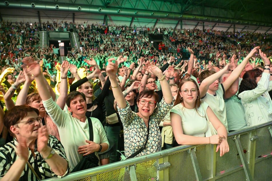 Die Fans in der Quarterback Immobilien Arena machten fleißig mit und tanzten ausgelassen.