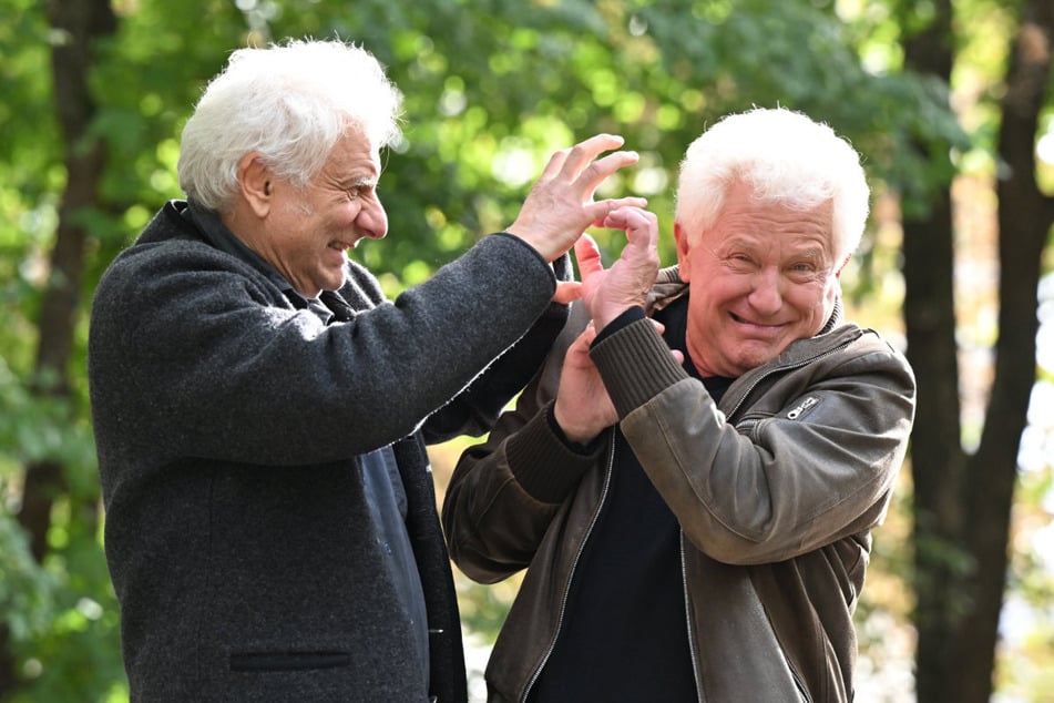 Die Schauspieler Udo Wachtveitl (66, "Kommissar Franz Leitmayr", l.) und Miroslav Nemec (70, "Kommissar Ivo Batic") ziehen sich aus dem "Tatort" zurück.