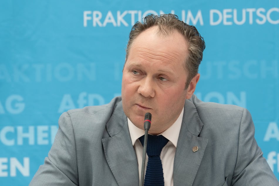 AfD-Stadtrat Siegbert Droese (55) warb während der Ratsversammlung für die Bewerbung.